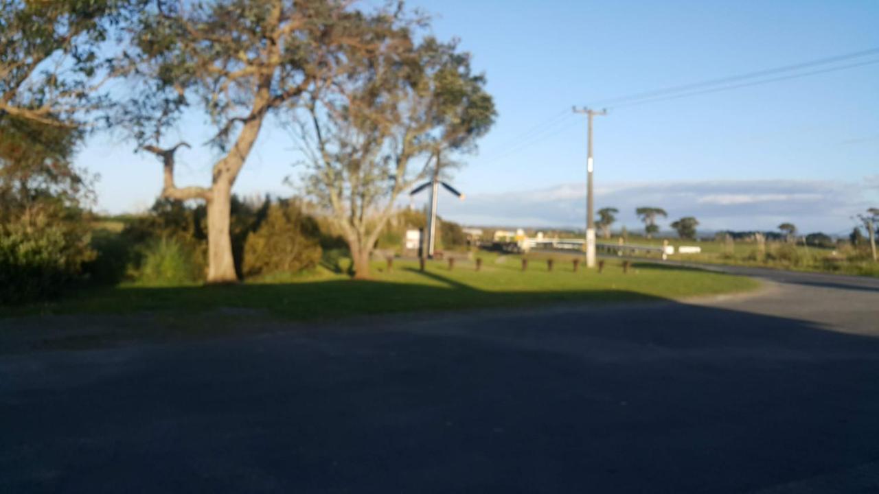 Waipapakauri Hotel Exteriör bild